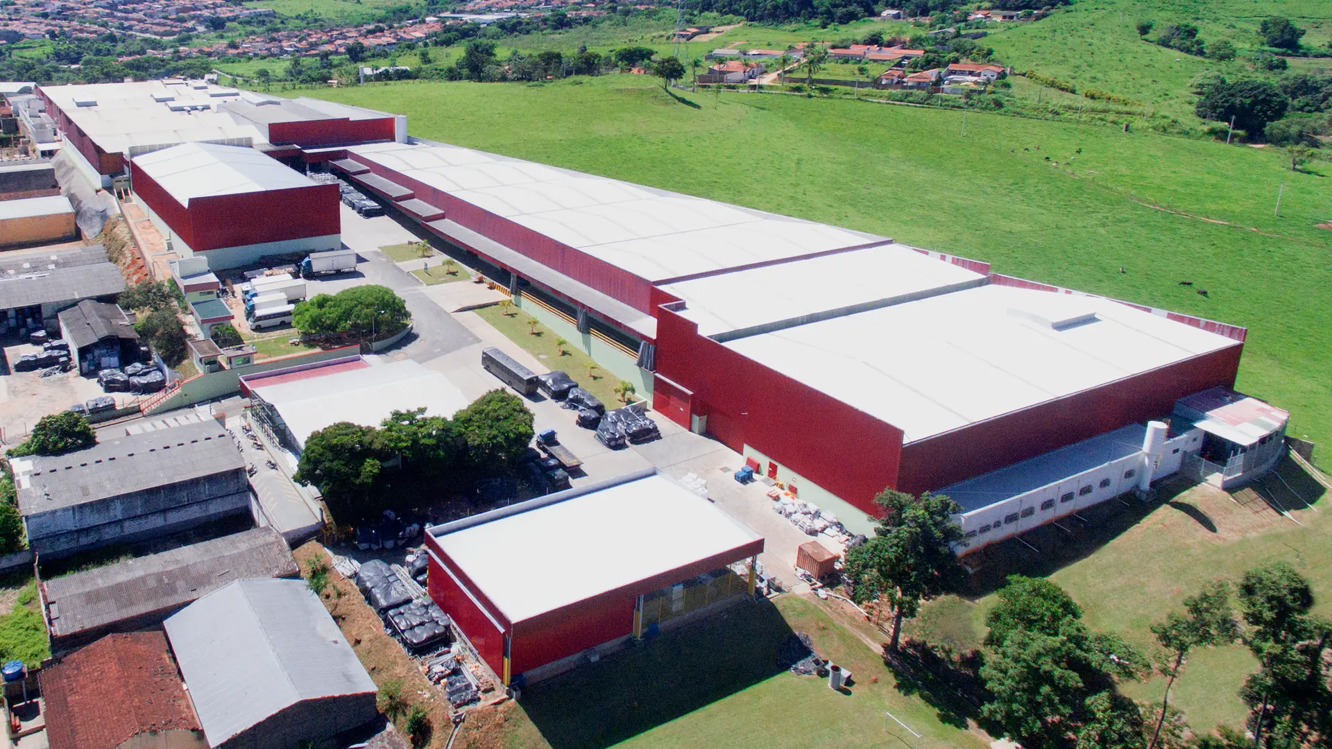 Vista aérea do parque industrial da Rioplastic